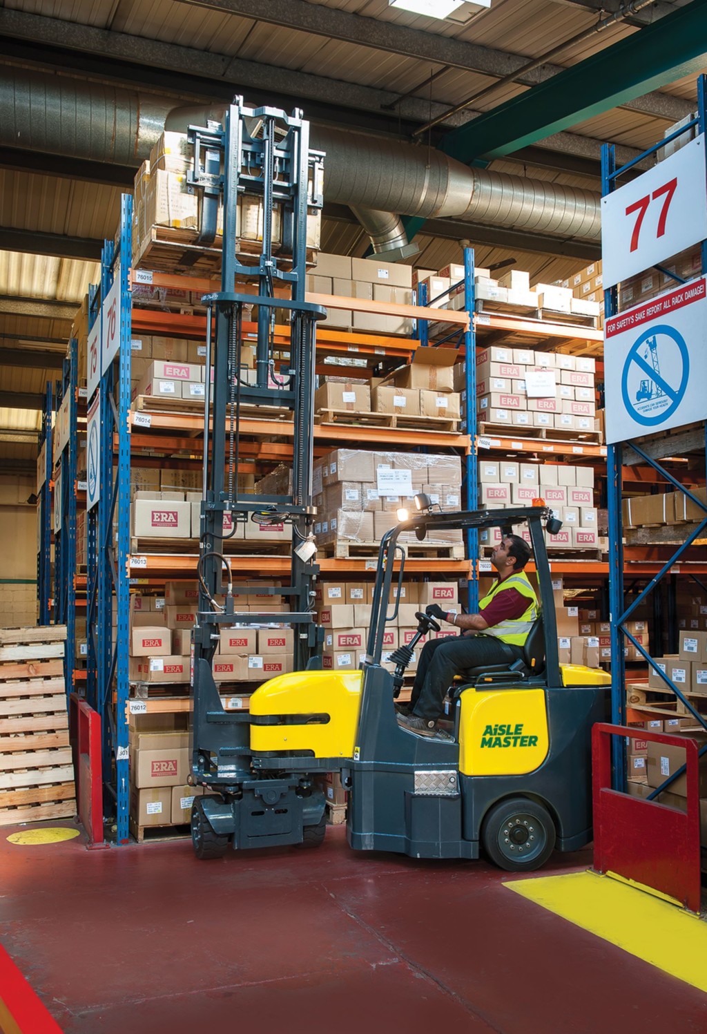 COMBILIFT Aisle Master - Der wahrscheinlich beste Schmalgangstapler weltweit!